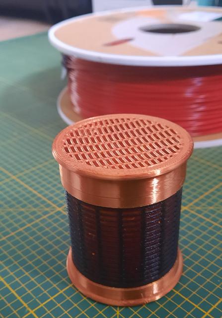 Desiccant Spool Container with a twist by cmyk, less high for eSun and creality cardboard 3D model thumbnail