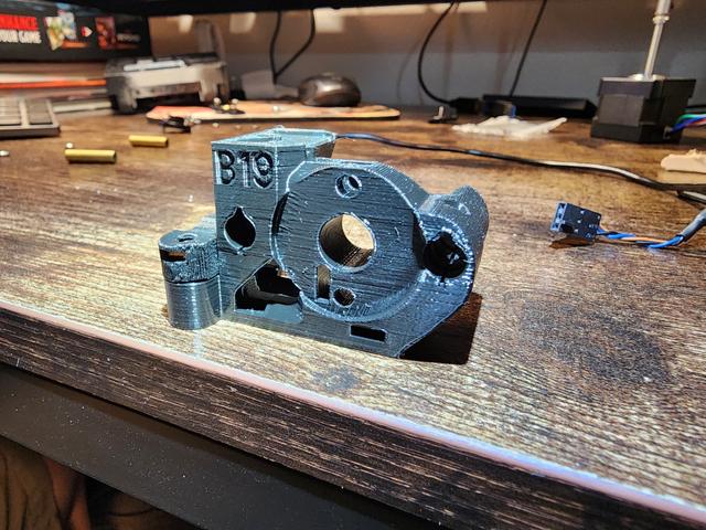 UltiMulti MMU3 Selector B19 with Finda Clamp Mod 3D model thumbnail