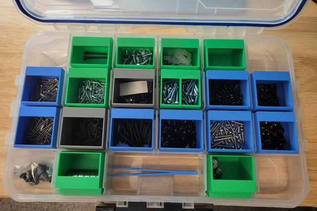 Harbor Freight Large Storage Container dividers 3D model thumbnail