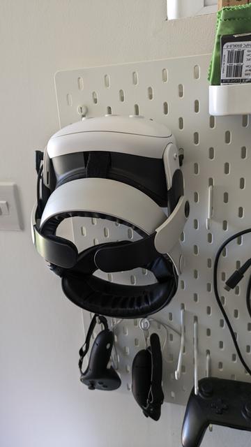 Quest 3 holder for Ikea Skadis 3D model thumbnail