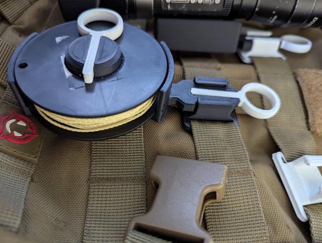 QUICK-CLIP (GEN 3) Kevlar Line Roll Mount 3D model thumbnail