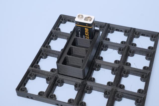 Gridfinity Bin for 9V Batteries 3D model thumbnail