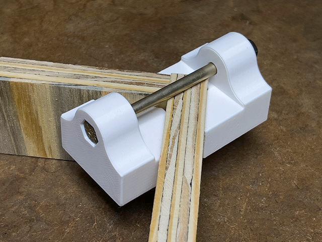 Corner Clamp -REMIX 3D model thumbnail