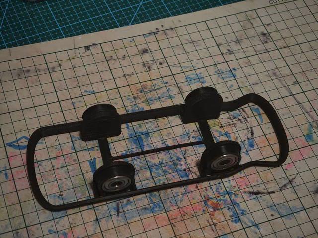 Dry Box Filament Roller Insert (for Notched AliExpress Container) 3D model thumbnail
