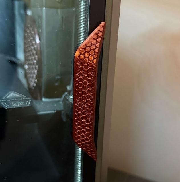 K1 SERIES DOOR HANDLE - HONEYCOMB 3D model thumbnail