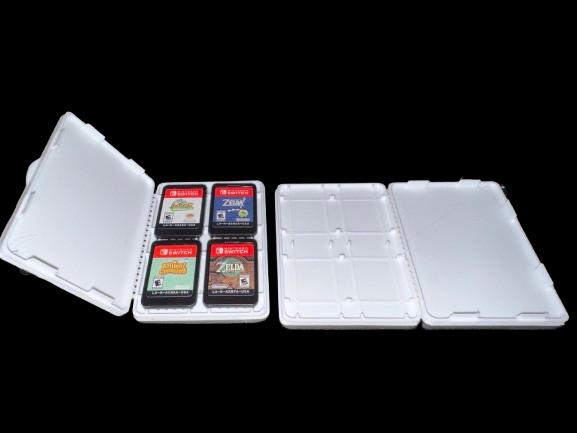 Compact Clamshell Switch Game Case 3D model thumbnail