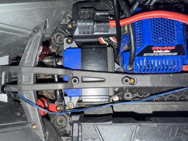 Traxxas Maxx Servo brace 3D model thumbnail