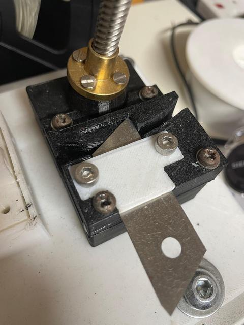 Recreator3D bottle cutter using 18mm snap blade 3D model thumbnail