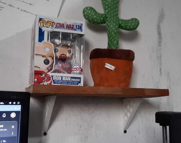 Honeycomb shelf bracket 3D model thumbnail