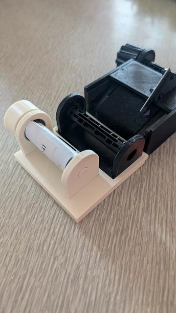 127 film adapter 3D model thumbnail