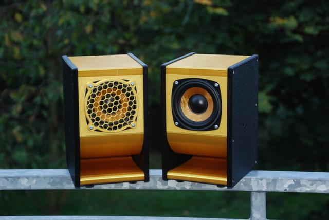 Serpent speaker box 3D model thumbnail