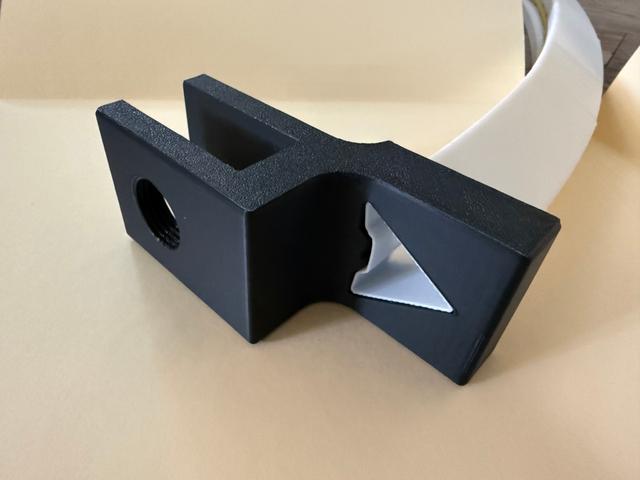 Desk Clamp Feet for Easy Print LED Light Bridge 3D model thumbnail