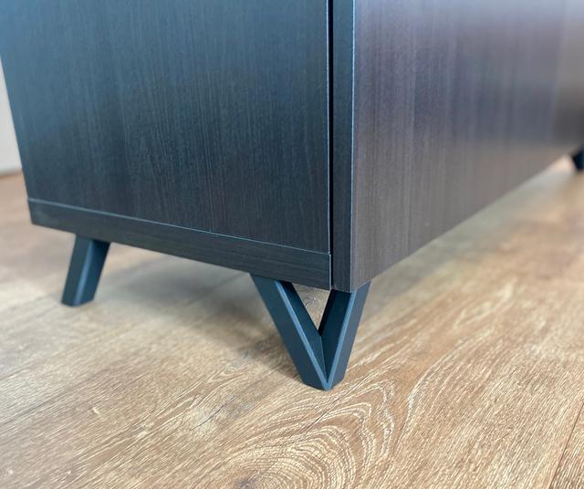 Elegant Furniture Leg 3D model thumbnail