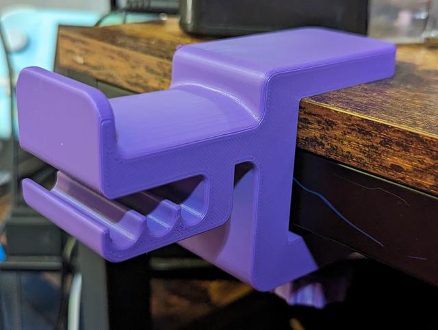 Tall/Extended Headphone Desk Clamp with Extended Screw 3D model thumbnail