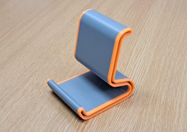 Phone Stand (No Supports) 3D model thumbnail