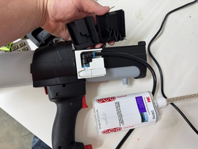 3M 200ml Pneumatic Dispenser Hose Retainer 3D model thumbnail