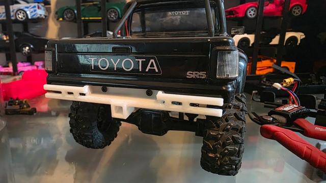 HPI Venture 18 Hilux SR5 Rear Bumper with Hitch 3D model thumbnail