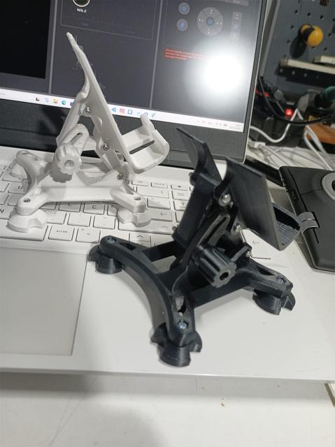 Smartphone Stand 3D model thumbnail