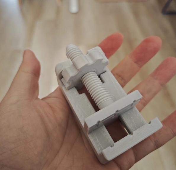  Baby vise (type C) 3D model thumbnail