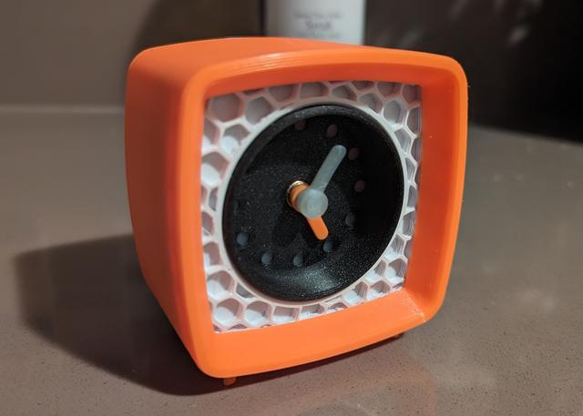 Mid-Century Modern Desk Clock - Scaled to 56% 3D model thumbnail