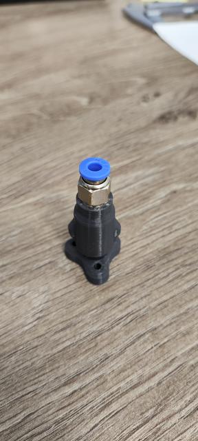 Simple filament filter for @linearcline magnetic PTFE tubing 3D model thumbnail