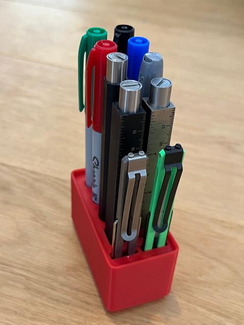 Gridfinity Holder for CW&T + Sharpies 3D model thumbnail