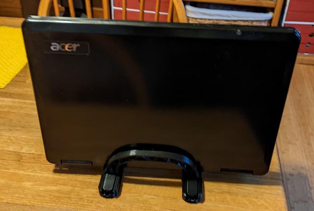 Adjustable, Vertical Laptop Stand 3D model thumbnail