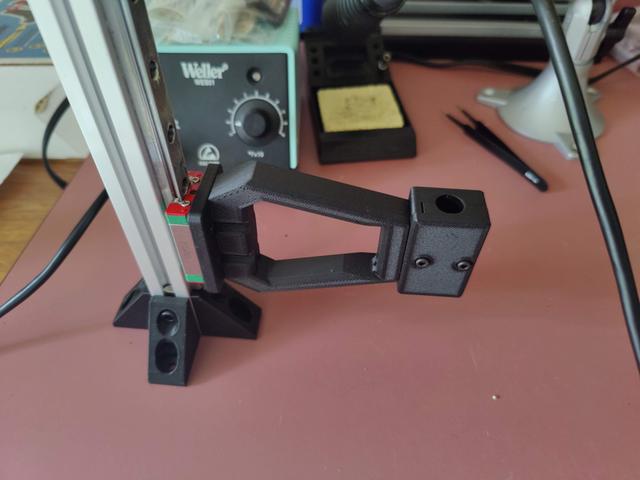 Linear rail threaded insert pusher 3D model thumbnail