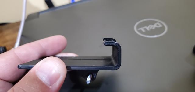 2mm wider jaws to fit my phone with Otterbox case. 3D model thumbnail