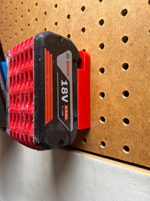 Bosch 18V Battery Holder - Sy's Peglock 3D model thumbnail