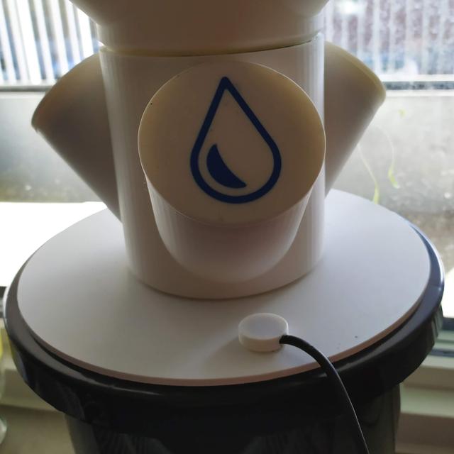 Segment lid with water droplet symbol 3D model thumbnail