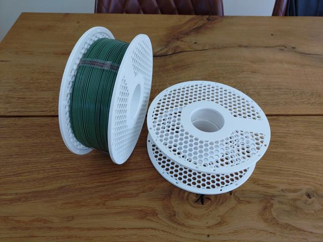 Improved Reusable Spool 3D model thumbnail