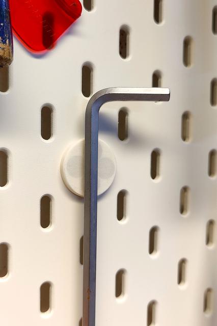 T-Nuts 4x Magnetic Holder for Ikea Skadis 3D model thumbnail