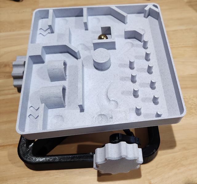 Snap-together marble maze + 3D model thumbnail