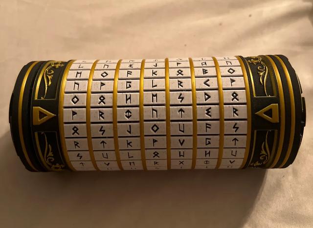 Cryptex Letter Ring - Heorot 3D model thumbnail