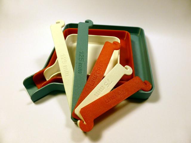 Dividers for Sorting Tray with Funnel 3D model thumbnail