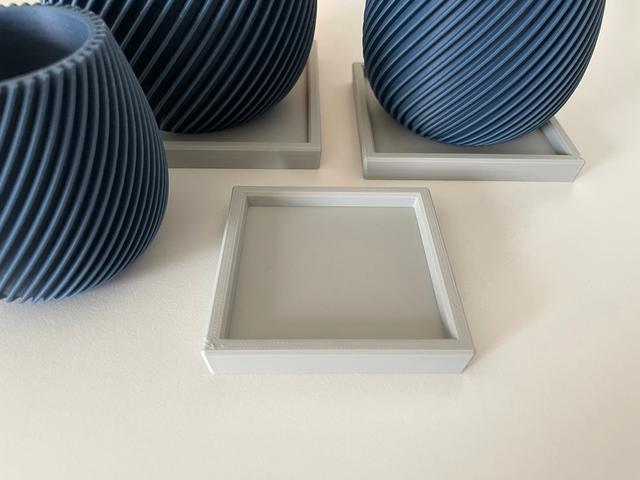 Plates for Modern spiral planter 3D model thumbnail