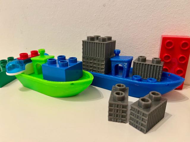 Lego Duplo Benchy (stable floating & no supports!) 3D model thumbnail