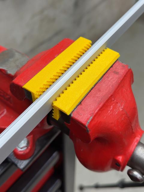 Protective Vise Jaw Inserts 3D model thumbnail