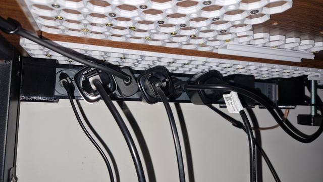 Underware/Multiboard Power Strip Mounts 3D model thumbnail