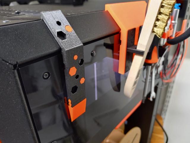 Just Hanging There – Scraper for Core One/+ 3D model thumbnail