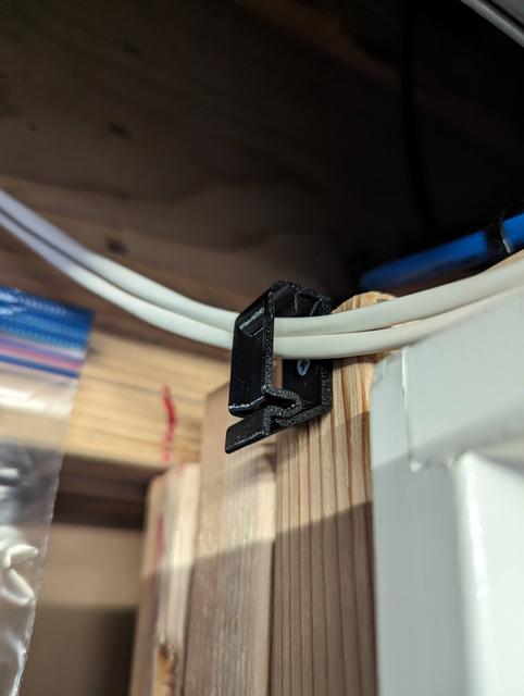 KLAMMA (Screw Mount) - Locking Cable Clip 3D model thumbnail