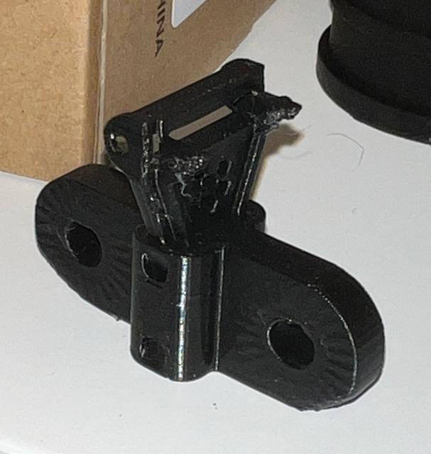 Cable chain connection for articulating Raspberry Pi camera - mmlink-dragchain-fixed 3D model thumbnail