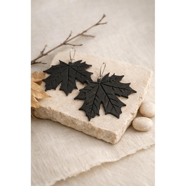Maple leaf earrings 3D model thumbnail