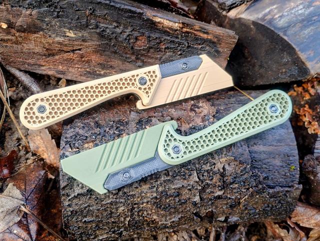 Slim sheath and alternate scales for Utilty Knife MK2 3D model thumbnail