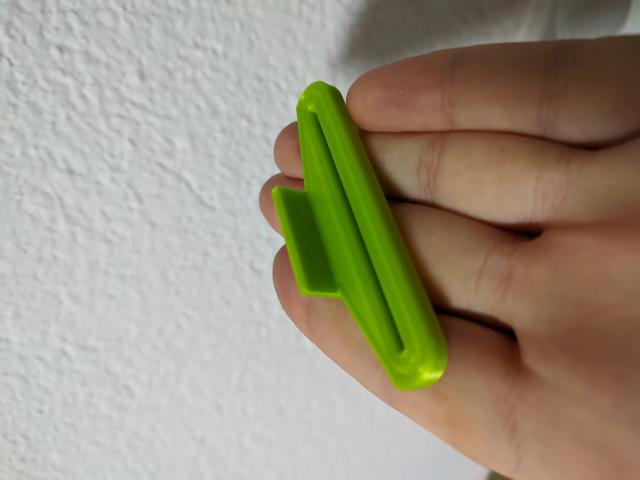 Toothpaste squeezer with hook 3D model thumbnail