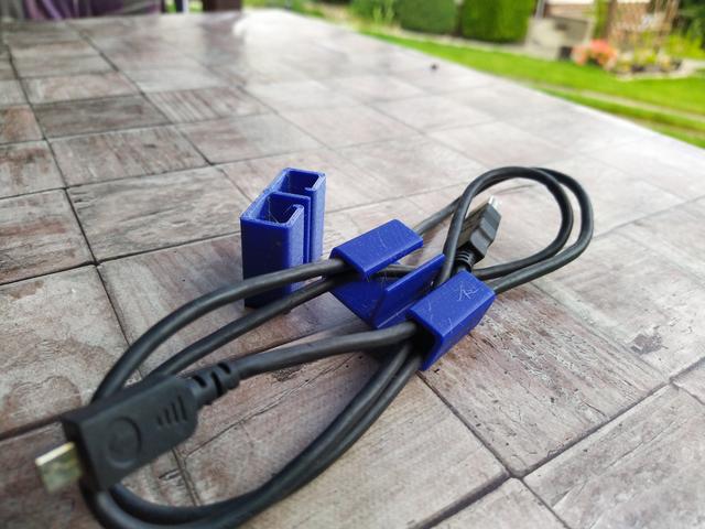 Cable clip rectangle 3D model thumbnail