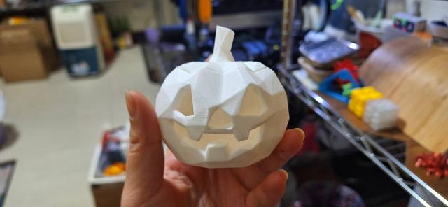 Low Poly Pumpkin Patty 3D model thumbnail