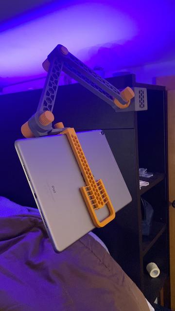 Ipad pro 10.5 mount + .f3d for Flexible & sturdy phone arm 3D model thumbnail