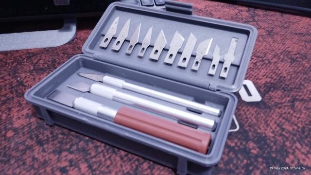Parametric box for cheap Chinese knife set 3D model thumbnail